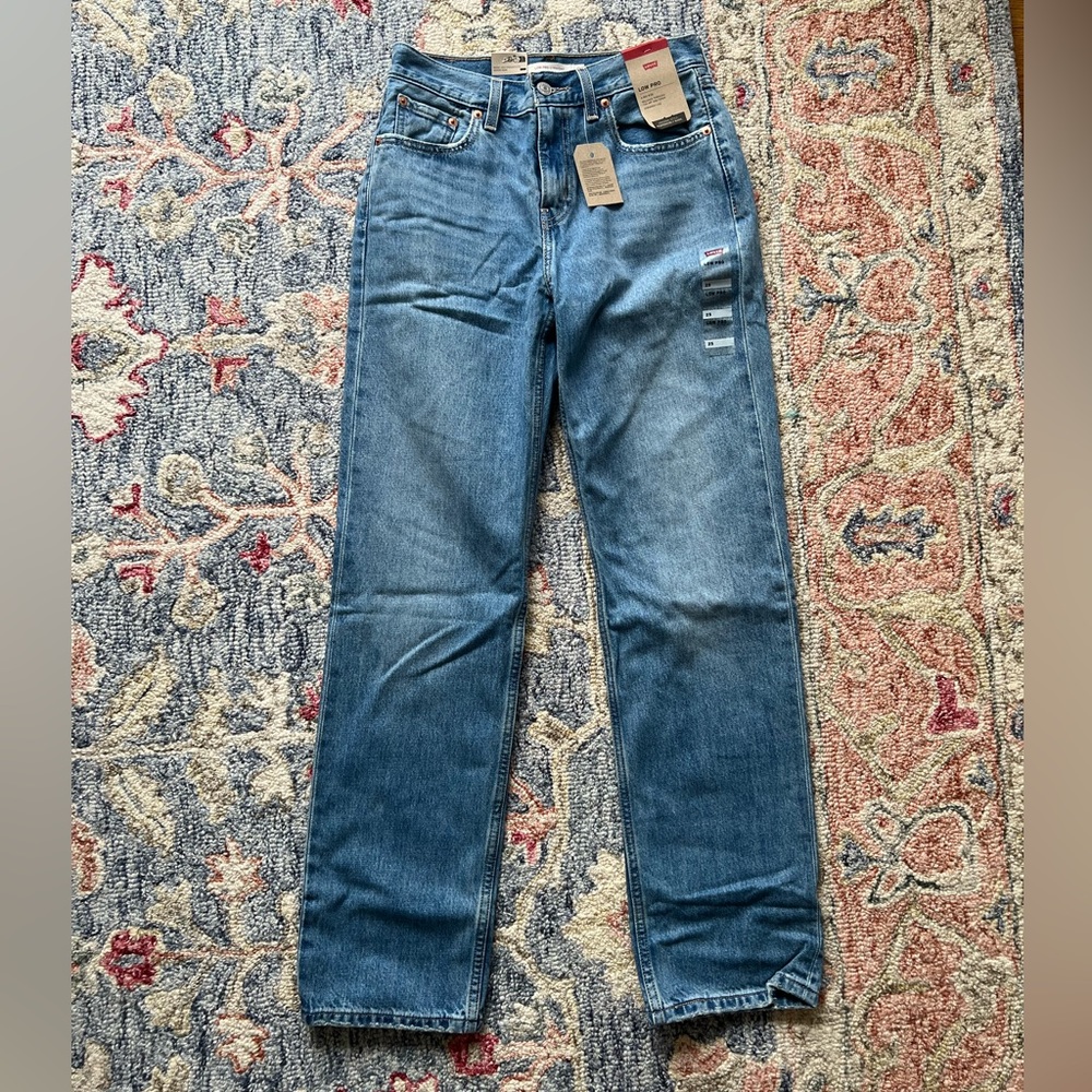 NEW Levis Low Pro Jeans Straight